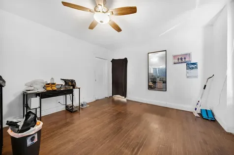5759 South Campbell Avenue Chicago IL 60629