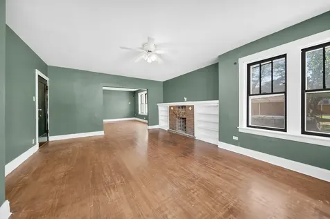 5759 South Campbell Avenue Chicago IL 60629