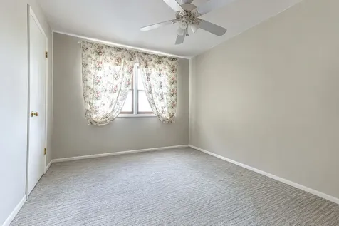 793 Santa Fe Court Carol Stream IL 60188