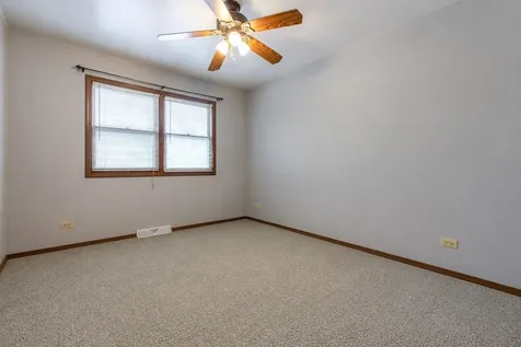 793 Santa Fe Court Carol Stream IL 60188