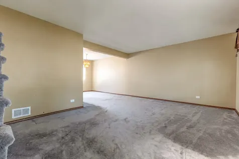 793 Santa Fe Court Carol Stream IL 60188