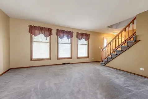 793 Santa Fe Court Carol Stream IL 60188