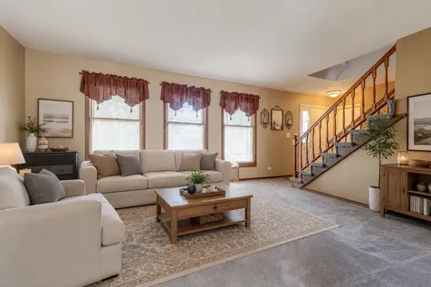 793 Santa Fe Court Carol Stream IL 60188