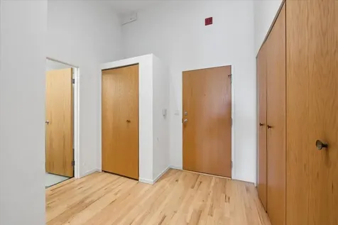 3151 North Lincoln Avenue Chicago IL 60657