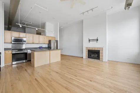 3151 North Lincoln Avenue Chicago IL 60657