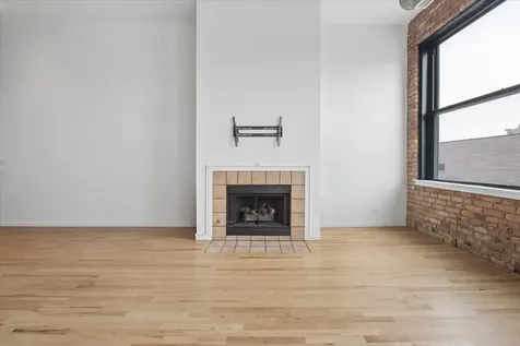 3151 North Lincoln Avenue Chicago IL 60657