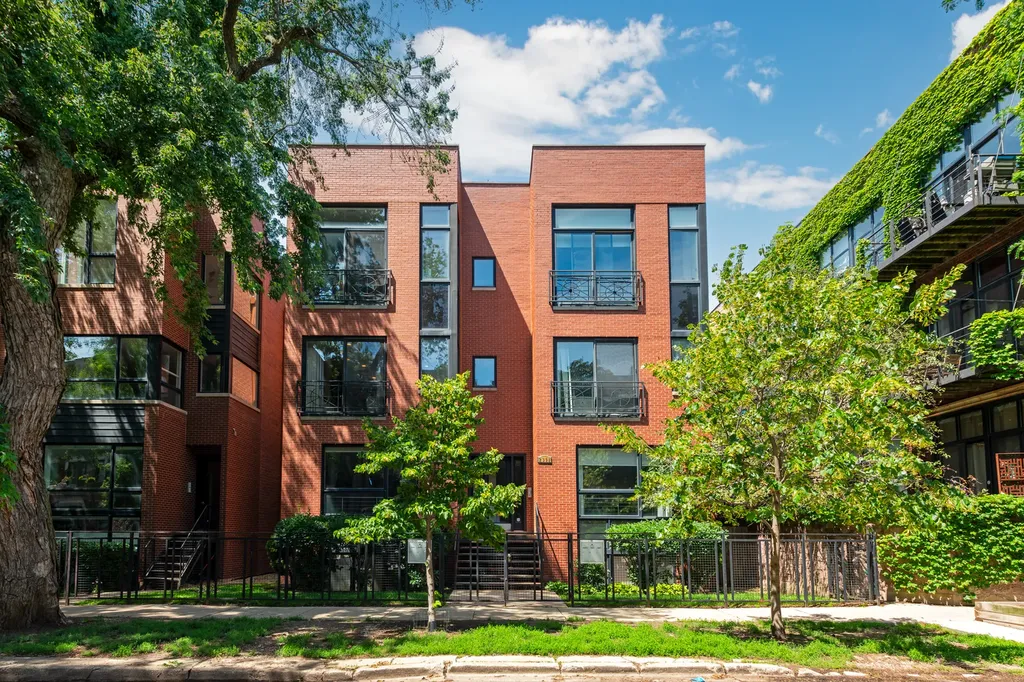 2310 West Wabansia Avenue Chicago IL 60647