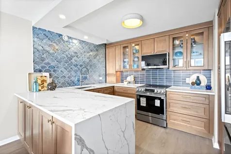 6007 North Sheridan Road Chicago IL 60660