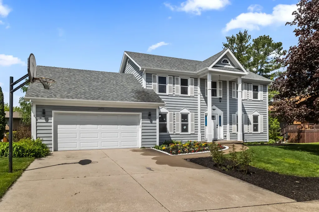 2490 Lakeside Drive Aurora IL 60504