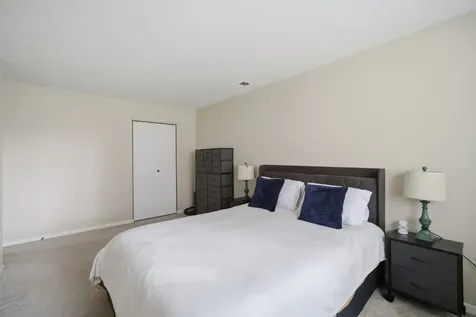 607 West Central Road Mount Prospect IL 60056