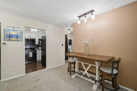 607 West Central Road Mount Prospect IL 60056