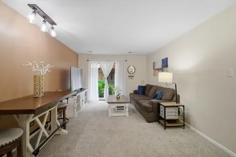 607 West Central Road Mount Prospect IL 60056