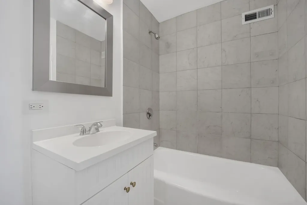 1150 North Lake Shore Drive Chicago IL 60611