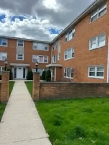 6929 West 64th Place Chicago IL 60638