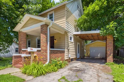 813 West Perry Street Belvidere IL 61008