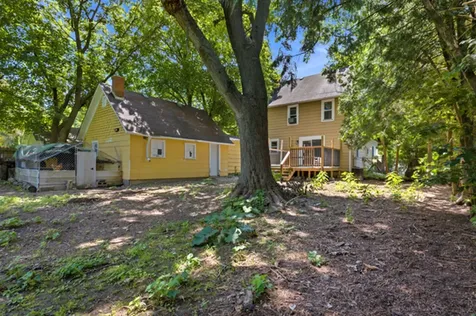813 West Perry Street Belvidere IL 61008