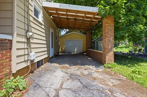 813 West Perry Street Belvidere IL 61008