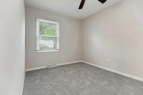 110 North Oak Lane Glenwood IL 60425