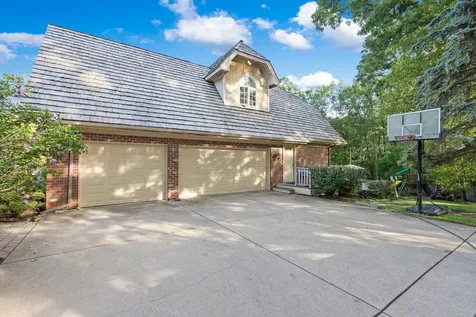 9336 Falling Waters Drive W Burr Ridge IL 60527