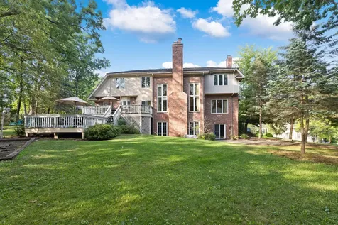 9336 Falling Waters Drive W Burr Ridge IL 60527