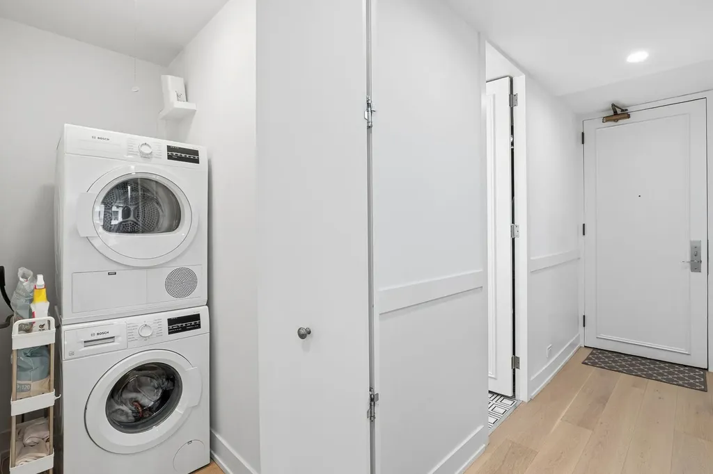 200 East Delaware Place Chicago IL 60611