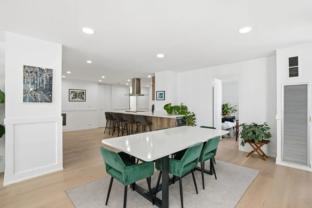 200 East Delaware Place Chicago IL 60611