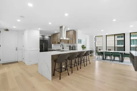 200 East Delaware Place Chicago IL 60611