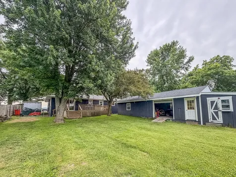 5155 Lake Road Mattoon IL 61938