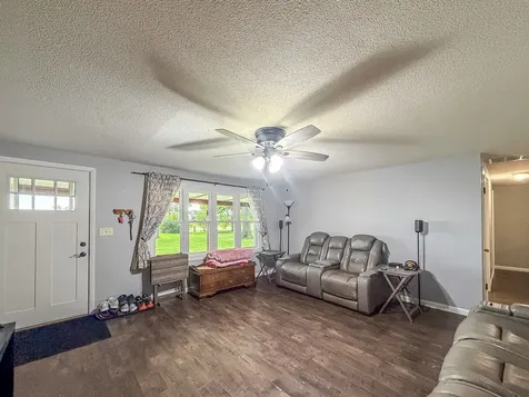5155 Lake Road Mattoon IL 61938
