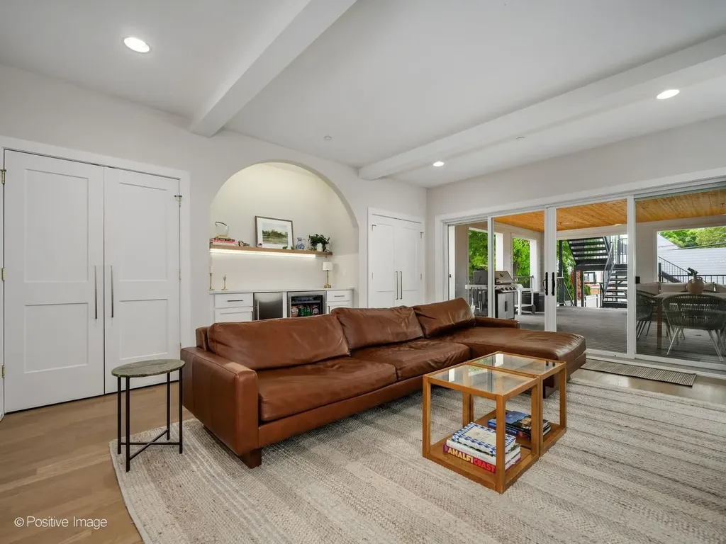 1938 North Sawyer Avenue Chicago IL 60647