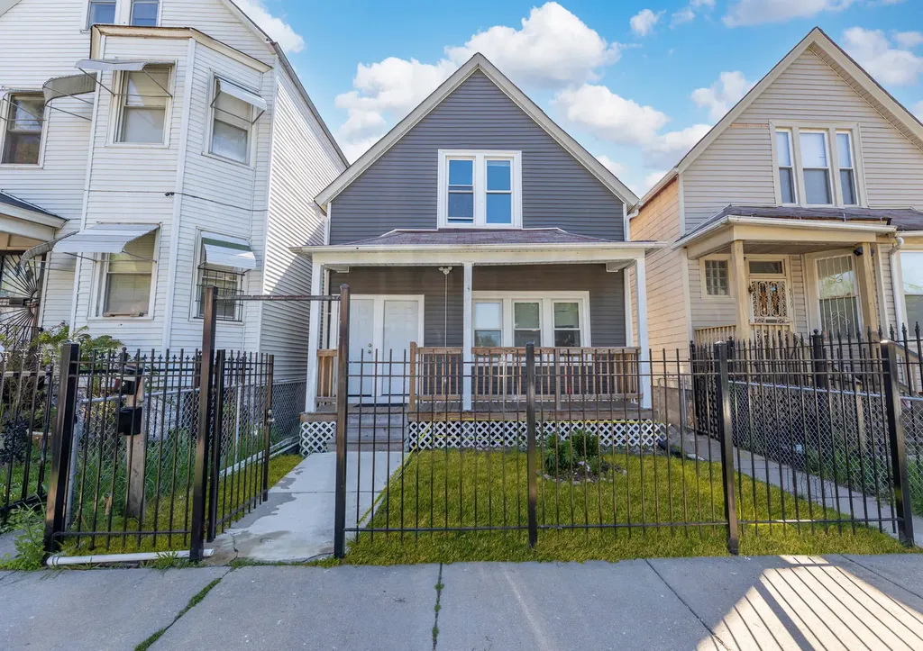 5737 South Laflin Street Chicago IL 60636
