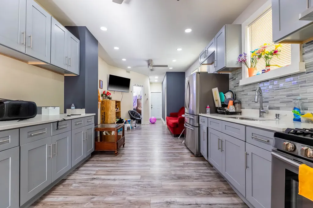 5737 South Laflin Street Chicago IL 60636