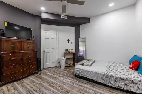 5737 South Laflin Street Chicago IL 60636