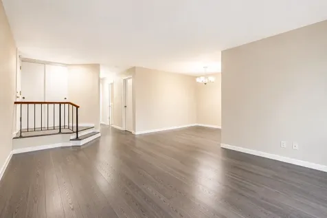908 Knottingham Drive Schaumburg IL 60193