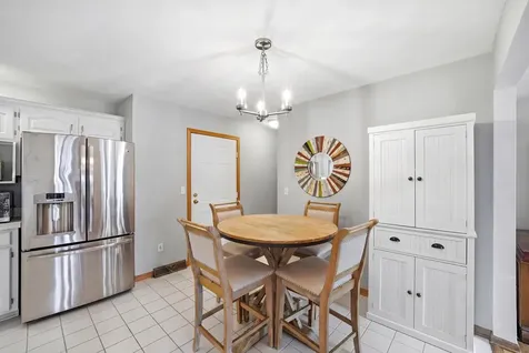 11497 Ridgecrest Drive Roscoe IL 61073