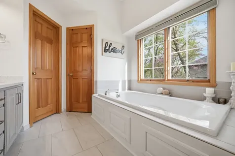 11497 Ridgecrest Drive Roscoe IL 61073