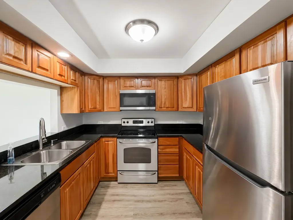 35 Foxcroft Road Naperville IL 60565