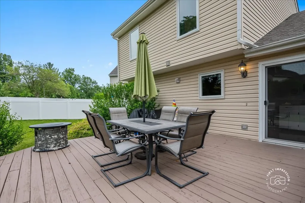 599 Ryegrass Circle Aurora IL 60504