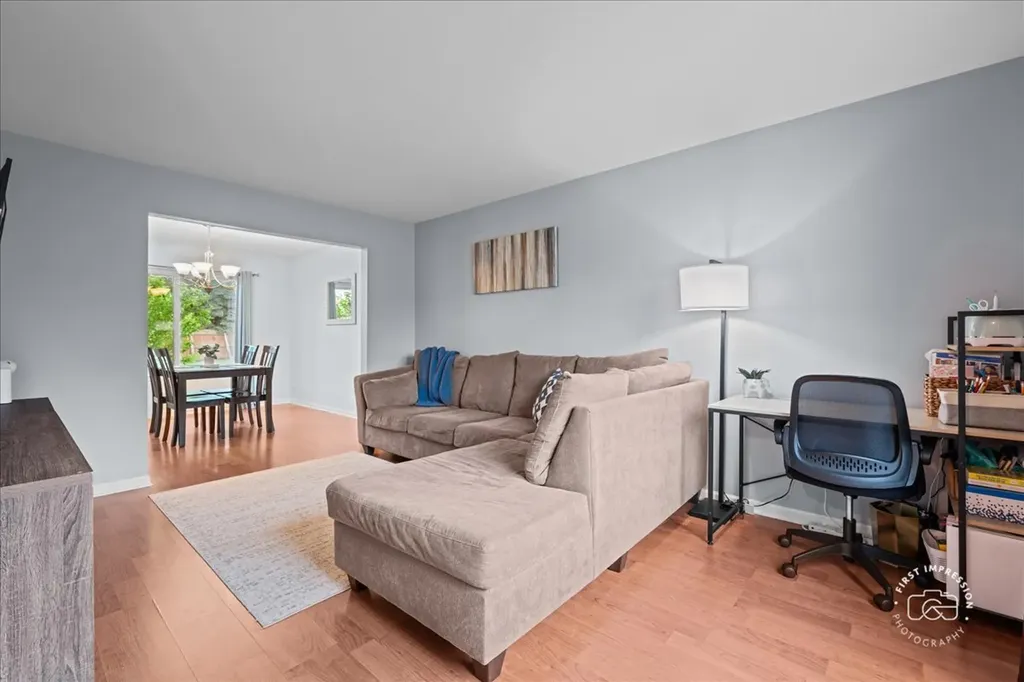 599 Ryegrass Circle Aurora IL 60504
