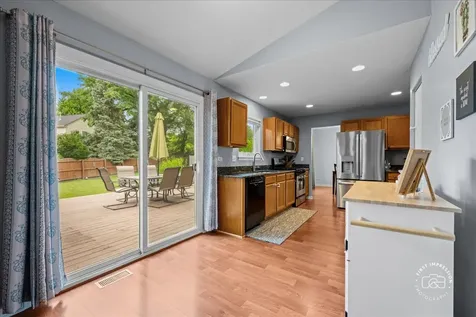 599 Ryegrass Circle Aurora IL 60504