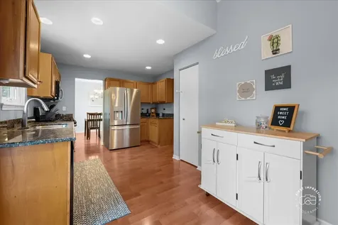 599 Ryegrass Circle Aurora IL 60504
