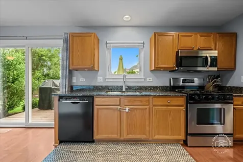 599 Ryegrass Circle Aurora IL 60504