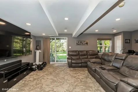 7206 Bradford Court Justice IL 60458