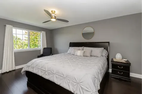 7206 Bradford Court Justice IL 60458