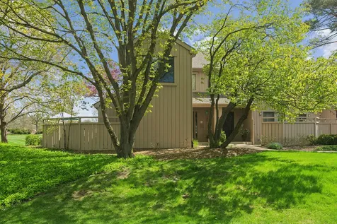 471 Old Barn Road Lake Barrington IL 60010