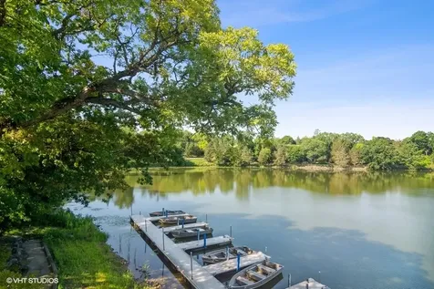 471 Old Barn Road Lake Barrington IL 60010