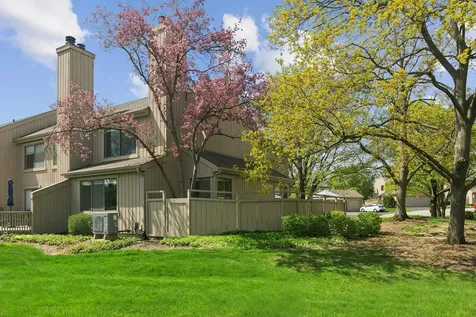 471 Old Barn Road Lake Barrington IL 60010