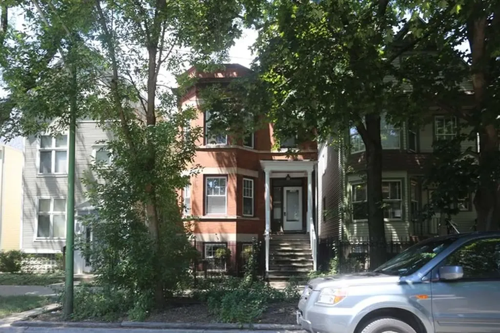 3446 North Bell Avenue Chicago IL 60618