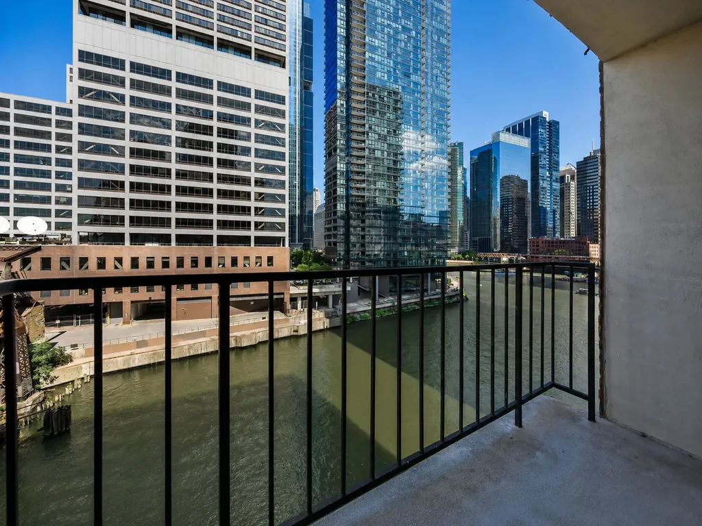 345 North Canal Street Chicago IL 60606