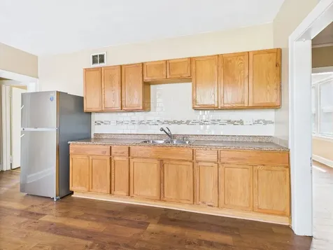 4338 West Kamerling Avenue Chicago IL 60651